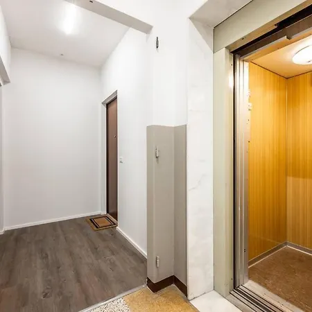 Cucchiari 7a Apartamento *